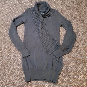 Ruelle Long Sweater Large